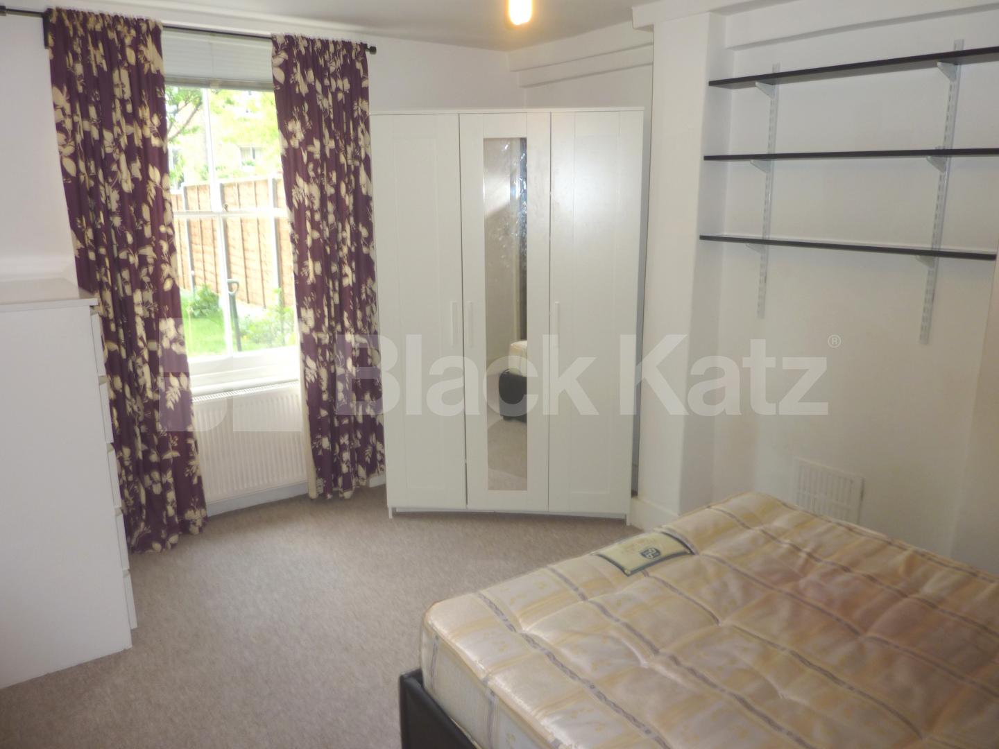 			NEW INSTRUCTION!, 2 Bedroom, 1 bath, 1 reception Flat			 Brecknock Road, TUFNELL PARK